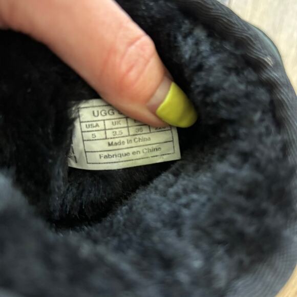 UGG Classic Black Boots – 8" Shaft Sheepskin Suede Winter Cozy – Women’s 5 - Picture 5 of 8